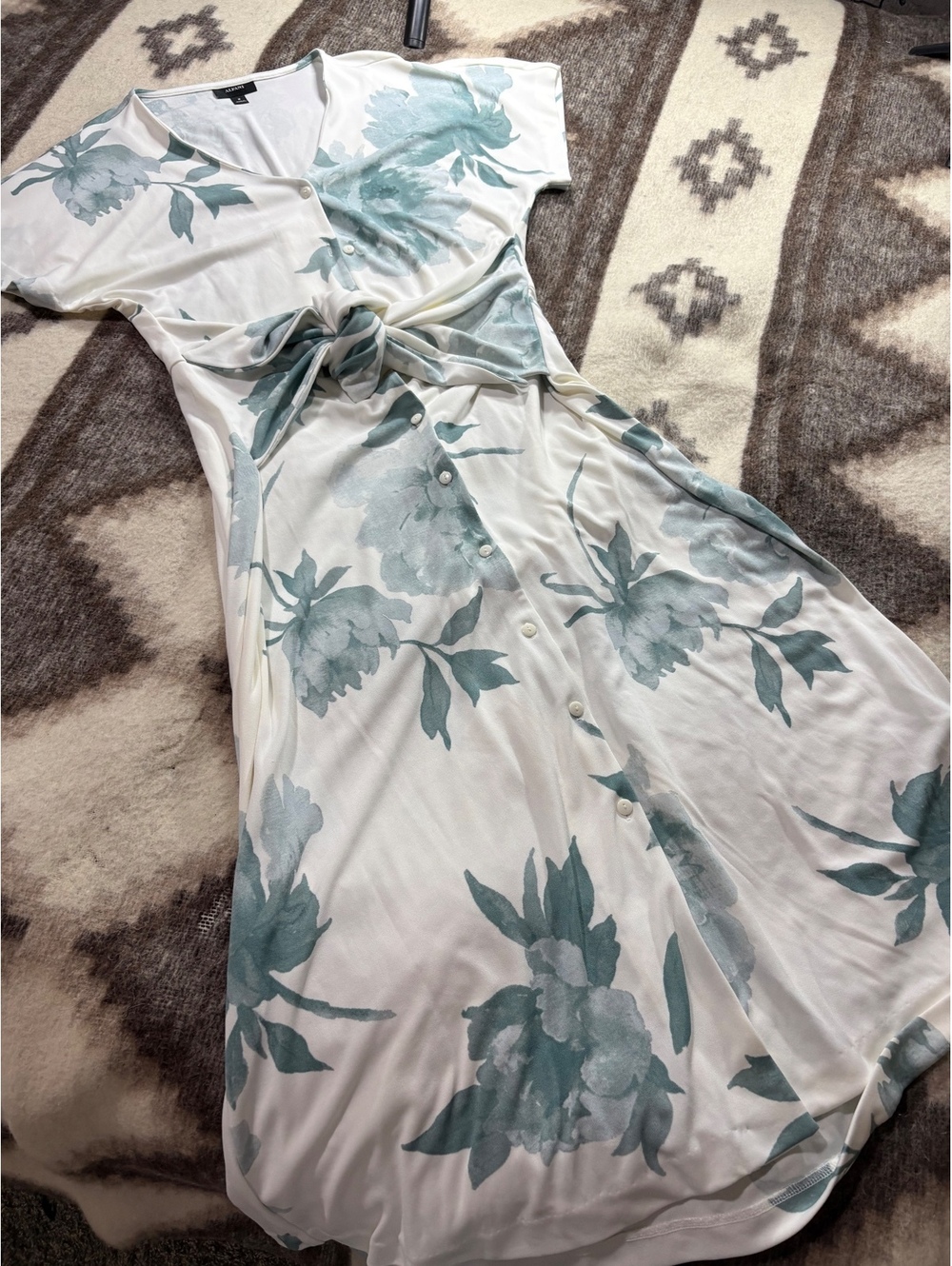 Alfani Medium White and Green Floral Button-Front Dress